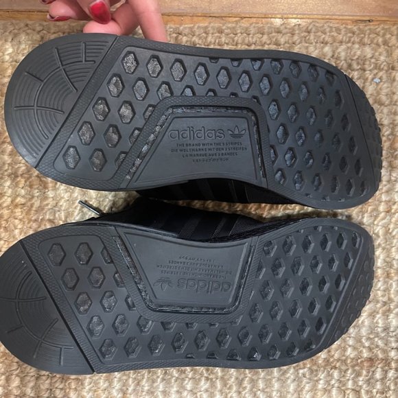 Triple Black Adidas NMDs Mens 7 - Picture 5 of 6